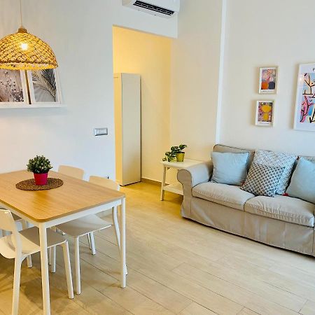 Modern City Apartment 모데나 외부 사진