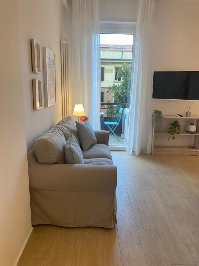 Modern City Apartment 모데나 외부 사진