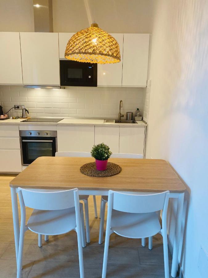 Modern City Apartment 모데나 외부 사진